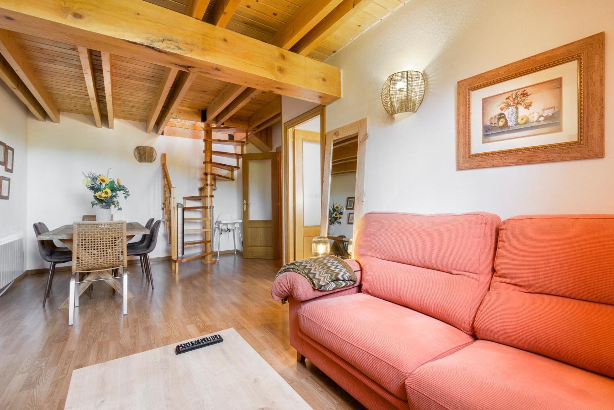 Atico Abuhardillado I Aire Acondicionado L Centrico L Garaje L Trastero I Wifi Apartment Biescas  Exterior foto