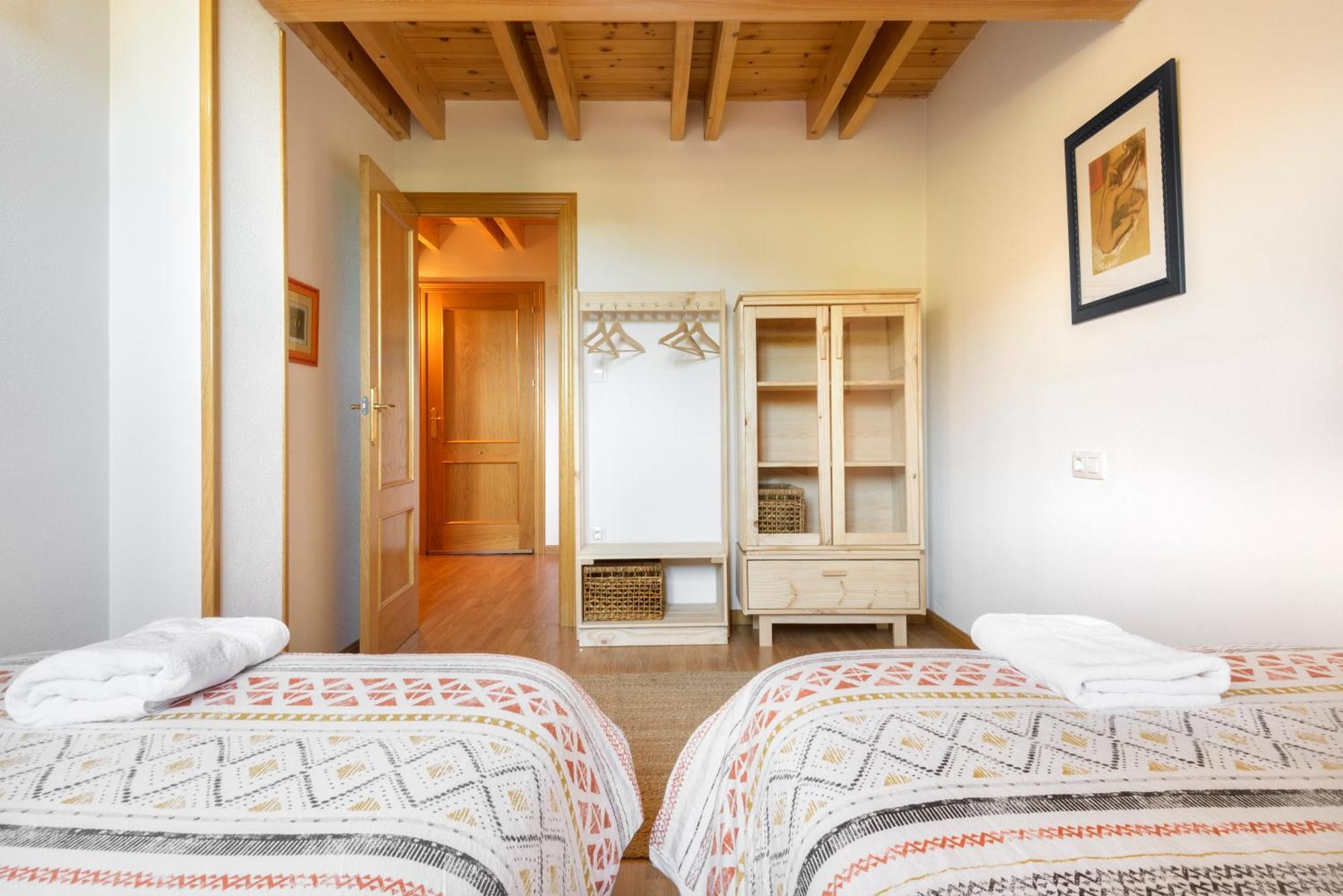 Atico Abuhardillado I Aire Acondicionado L Centrico L Garaje L Trastero I Wifi Apartment Biescas  Exterior foto